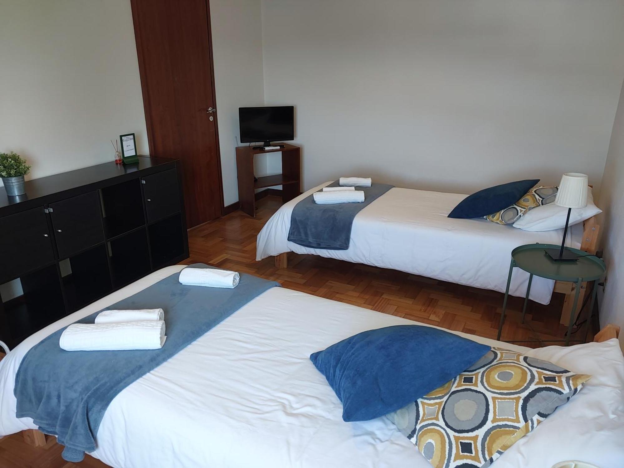 Hospedagem Casa Das Regadas 瓦莱迪坎布拉 外观 照片