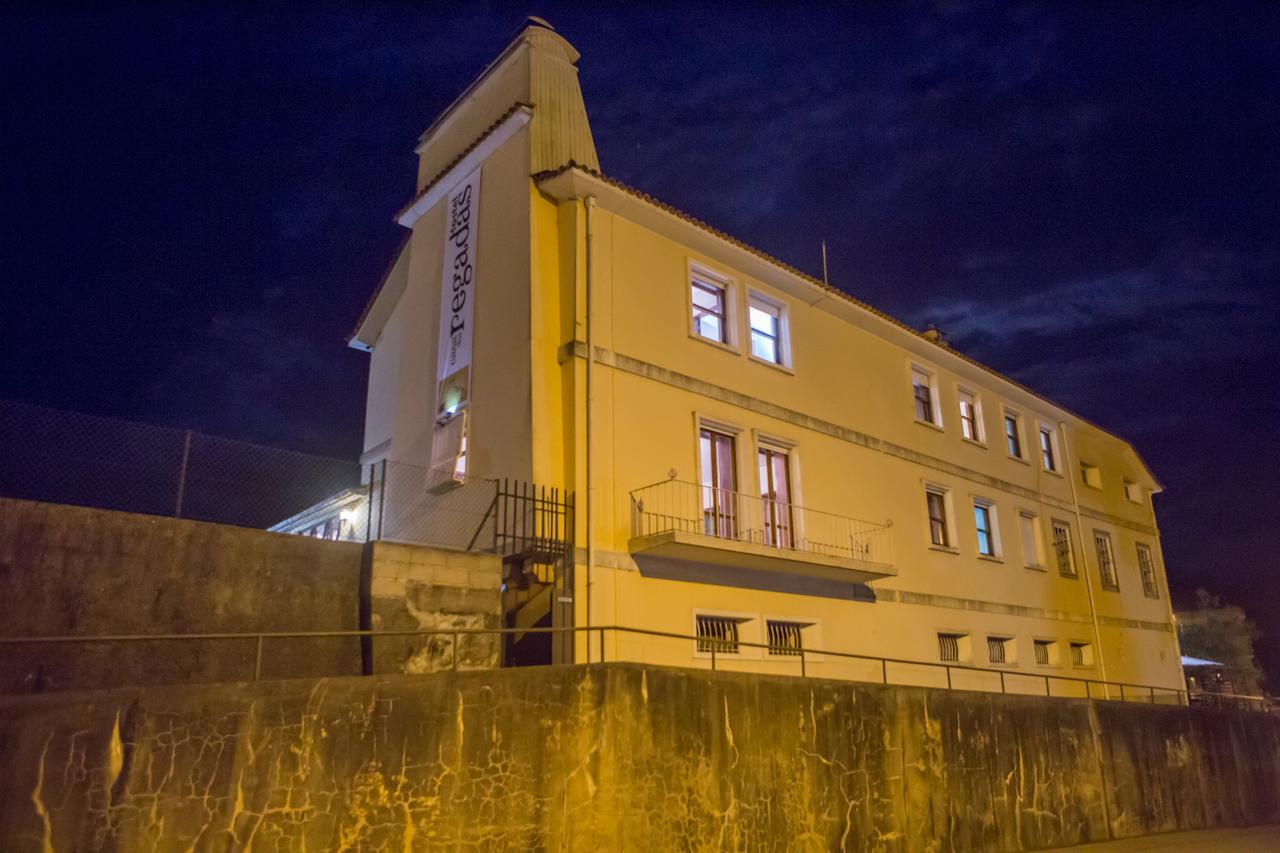 Hospedagem Casa Das Regadas 瓦莱迪坎布拉 外观 照片