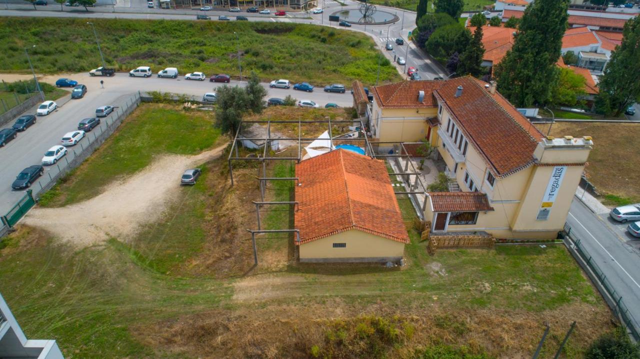Hospedagem Casa Das Regadas 瓦莱迪坎布拉 外观 照片