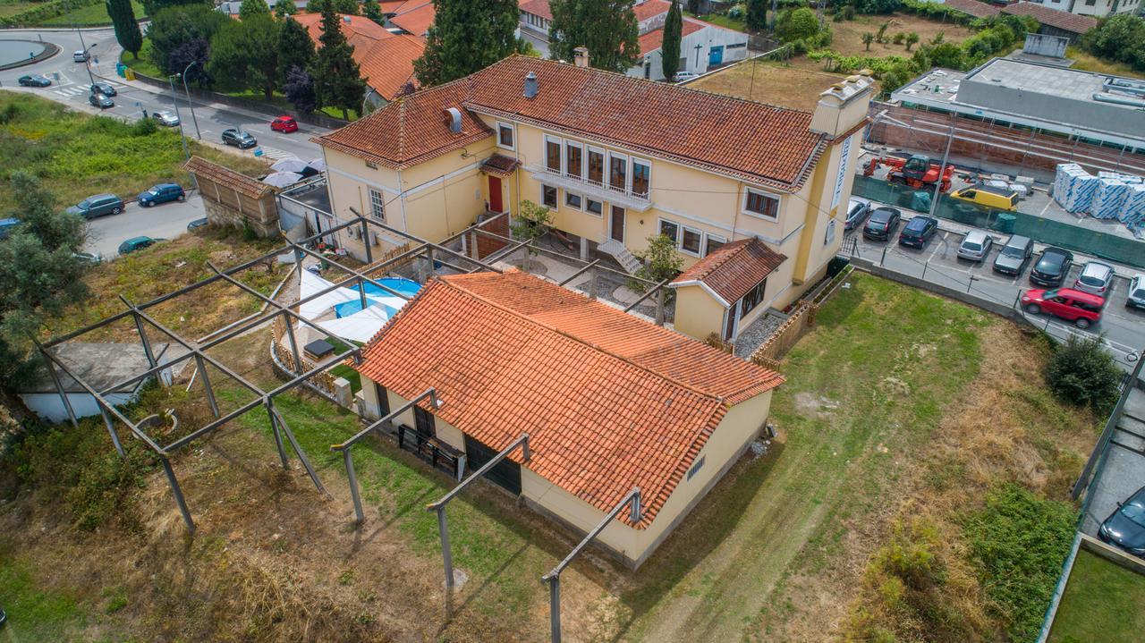 Hospedagem Casa Das Regadas 瓦莱迪坎布拉 外观 照片