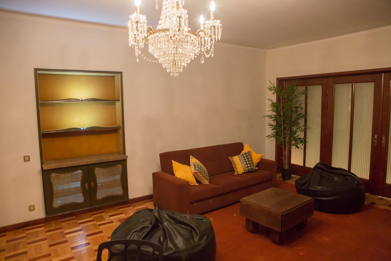 Hospedagem Casa Das Regadas 瓦莱迪坎布拉 外观 照片