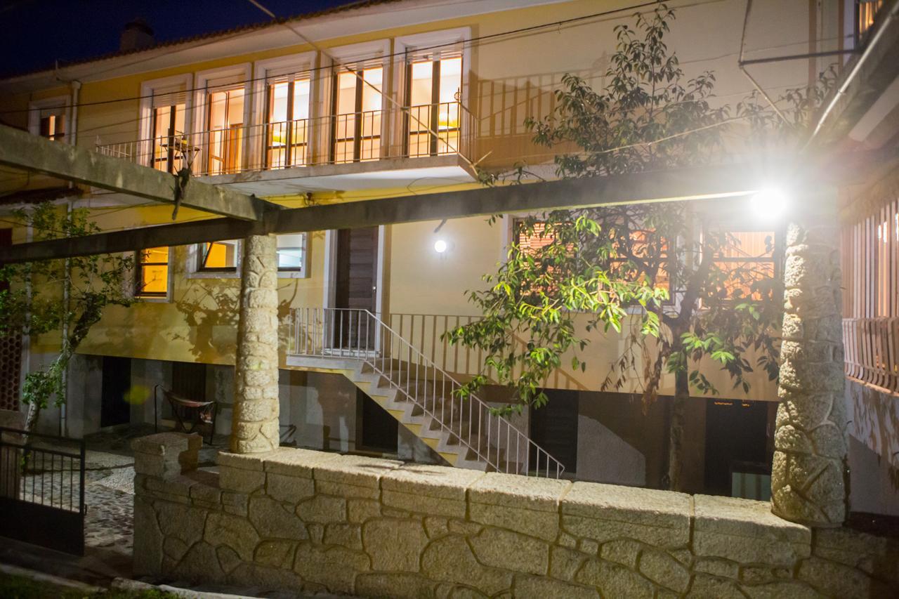 Hospedagem Casa Das Regadas 瓦莱迪坎布拉 外观 照片