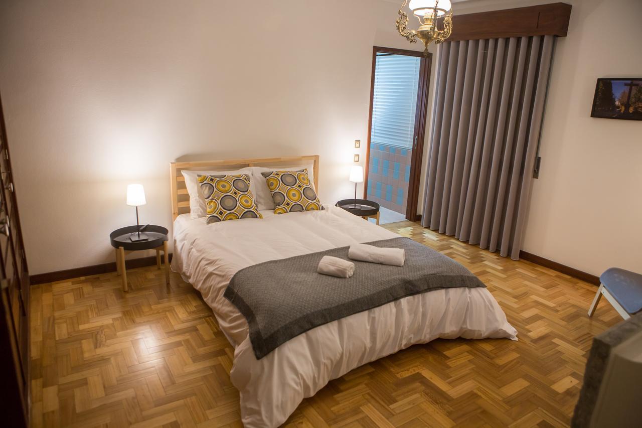 Hospedagem Casa Das Regadas 瓦莱迪坎布拉 外观 照片